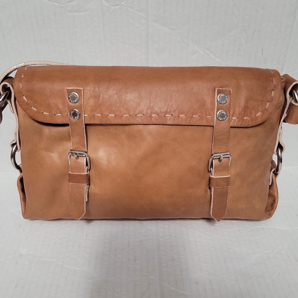 PRÜNE Leather Shoulder Bag
